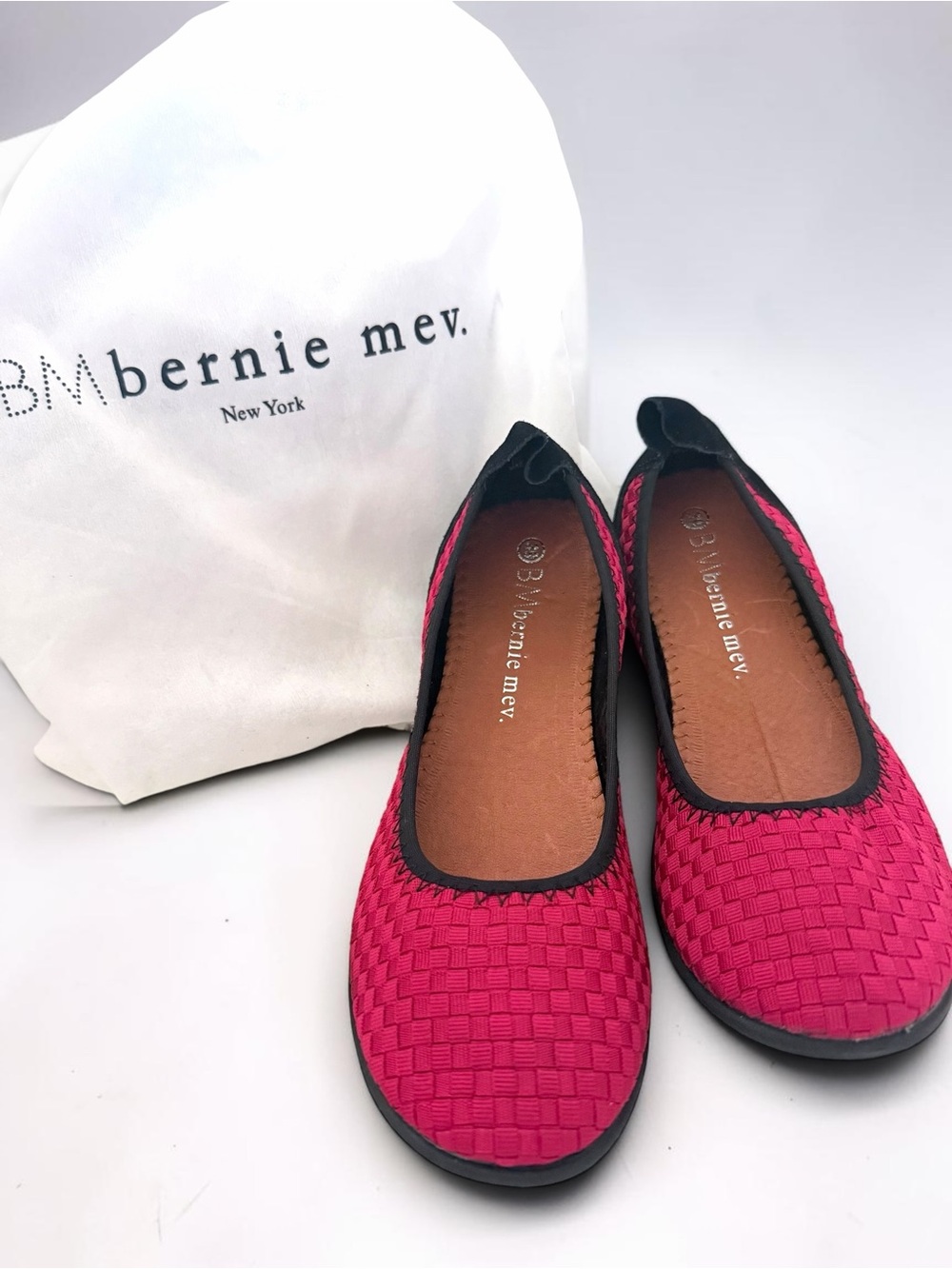 Bernie Mev Red EU39 Bella Me Woven Memory Foam Ballet Flats Black Suede Heel - Picture 3 of 11